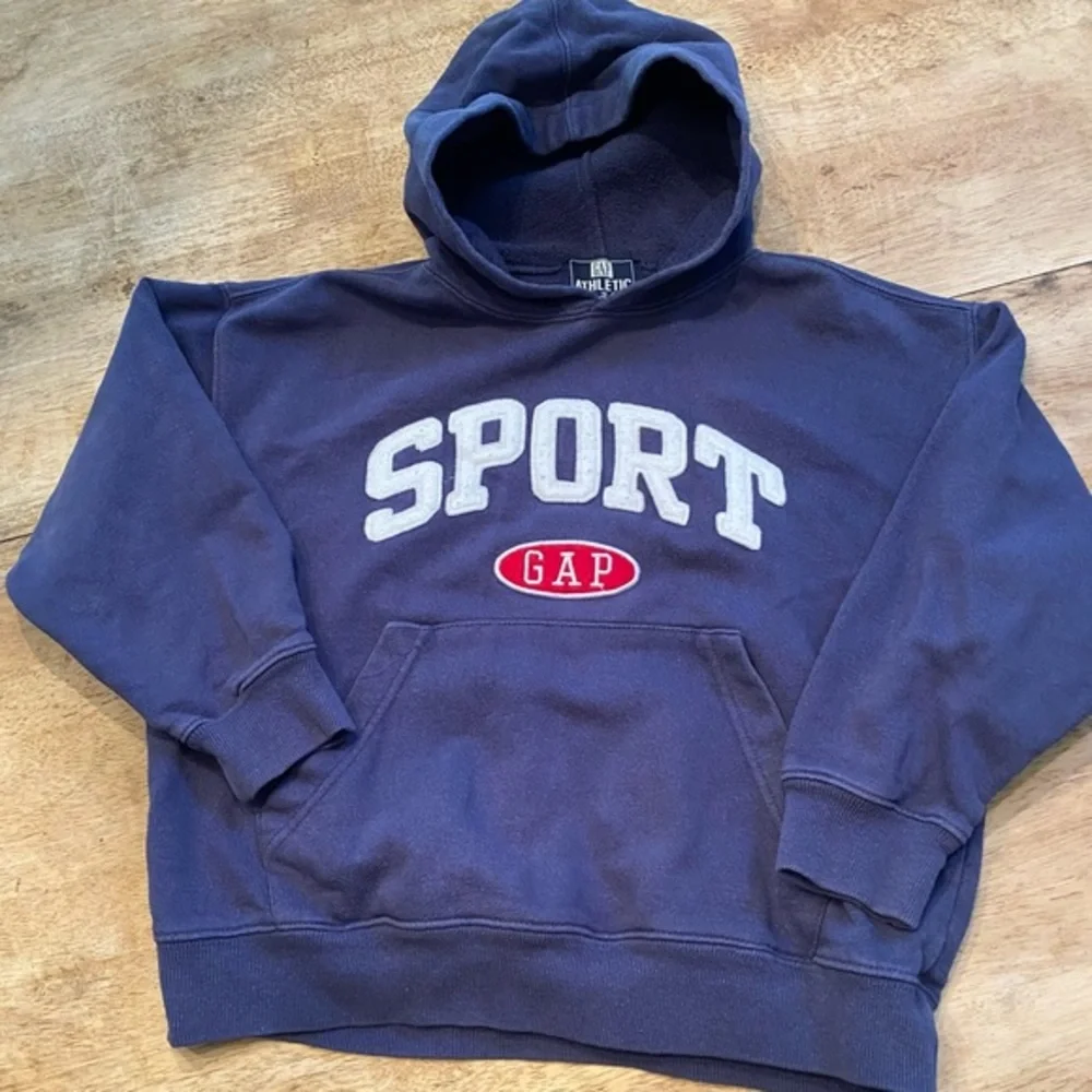Vintage Gap Athletic Classic‎ Youth Sm Navy Hoodie With Front Graphic and Pouch
